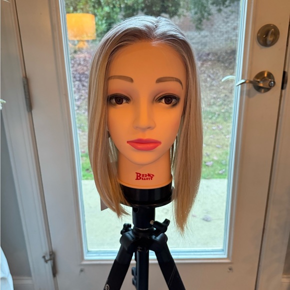 JB ALICE BUTTERMILK, LACE CUT BY JB, TAG INTACT, SNOWFLAKE - Picture 2 of 4